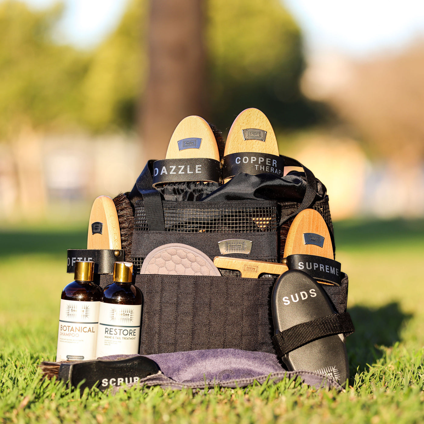 Geegee Multi Wash Bay Bag | By GeeGee Collective – Ippico