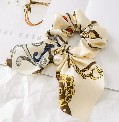 Equestrian Scrunchie | Cream