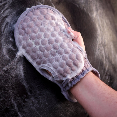 Sponge Mitt | By GeeGee Collective