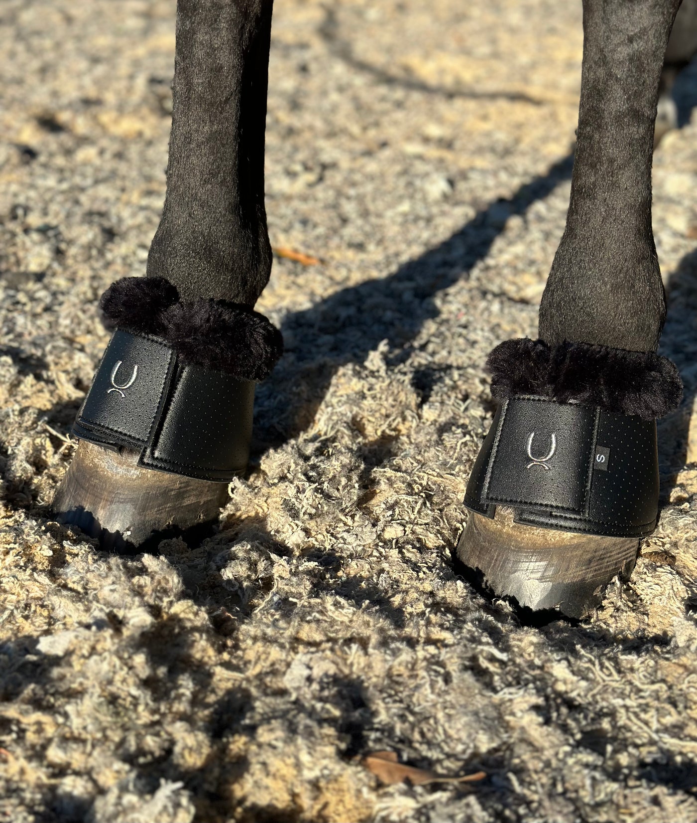 Our classic Liscio bell boots are known for their durability and sleek design. Constructed from only the best materials, these bell boots are sure to provide long-lasting protection for your horse while also looking great.